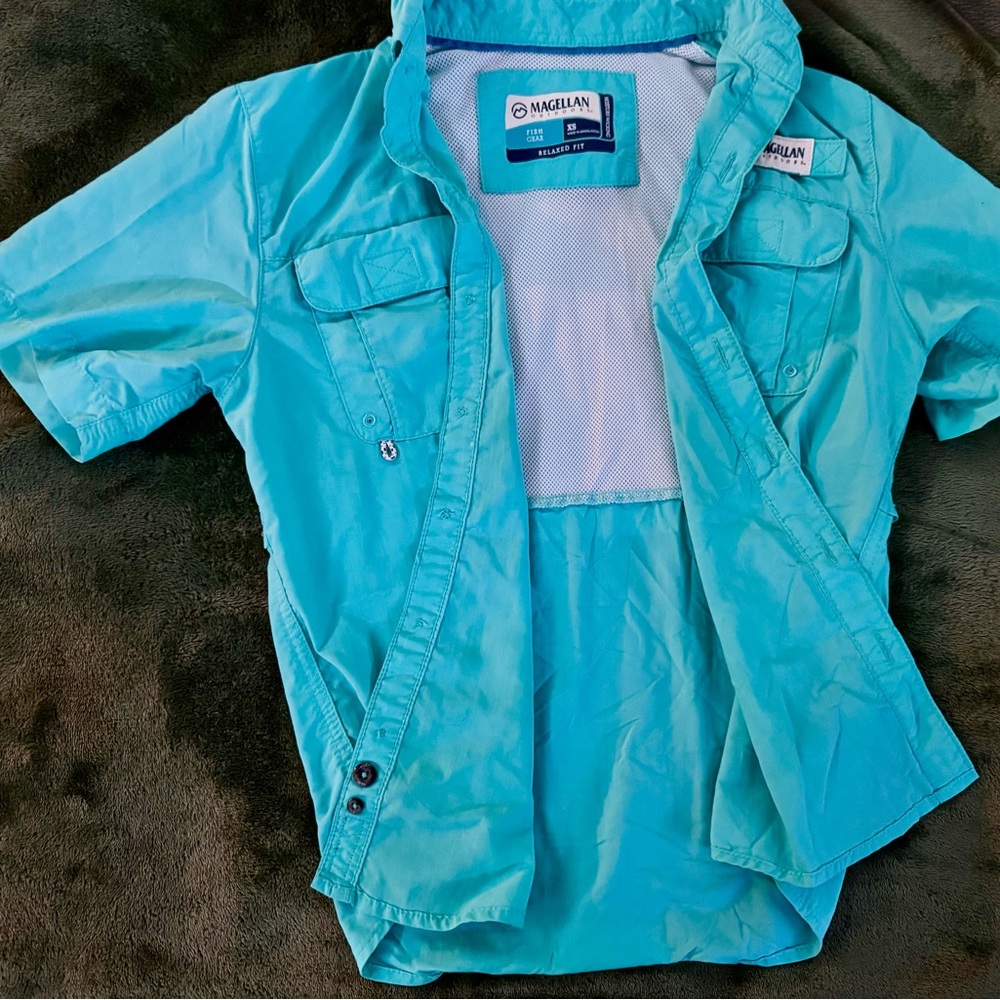 Magellan Outdoors Blue Button Down Shirt Casual Lightweight